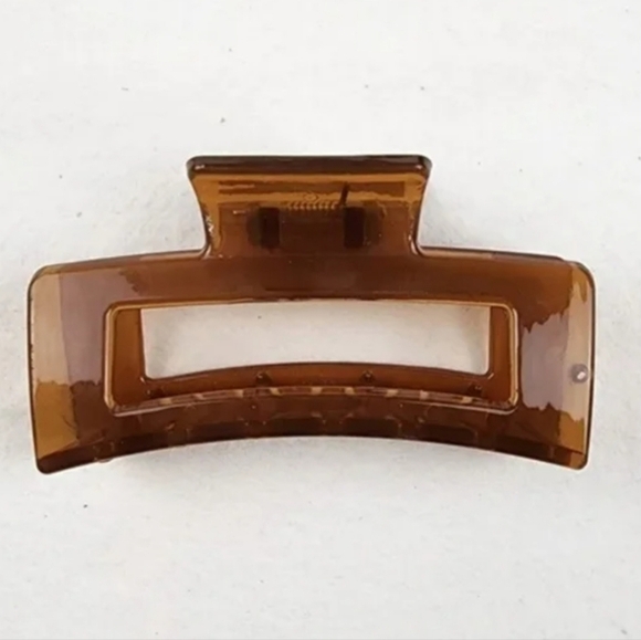 Claw Clip Hair Accessories - Picture 3 of 3